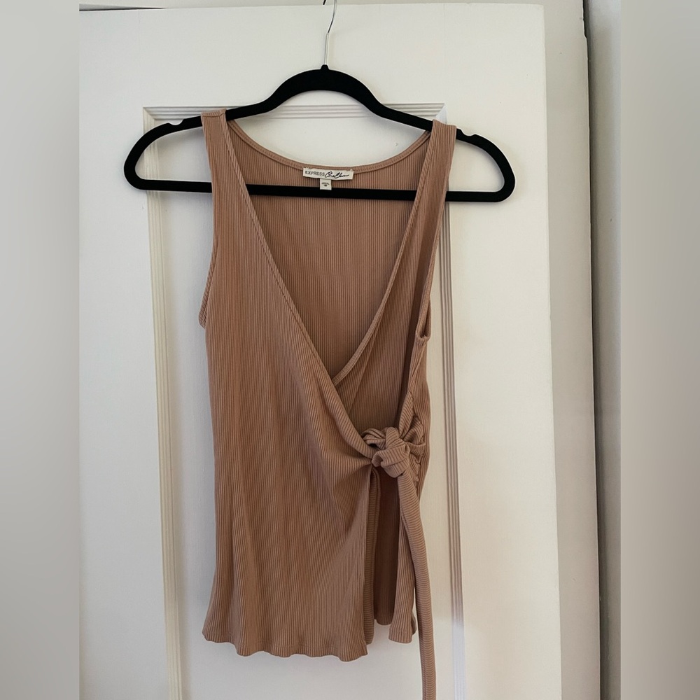 Express Ribbed Top in tan